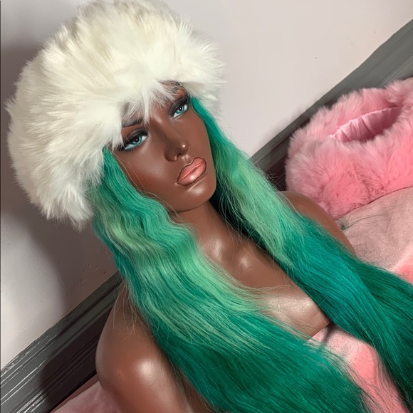 Accessories - White furry headband {SOLD OUT}